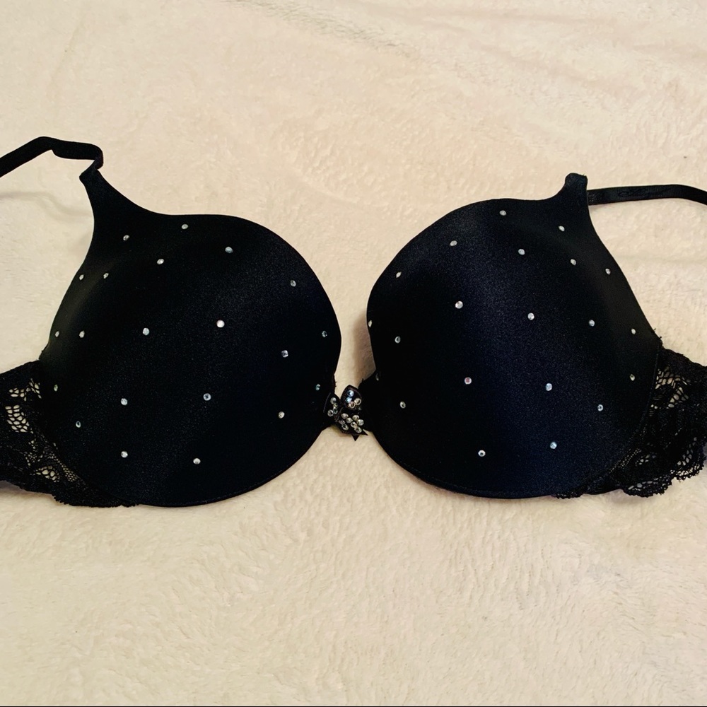 Victoria’s Secret size 36C bra